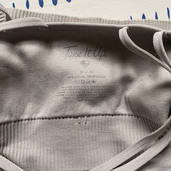 Tone It Up x Kohls Inspire Seamless Bra in Silver Grey Sports Bra - Picture 3 of 3